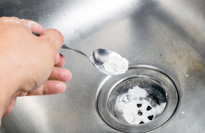 How to Unclog a Drain With Baking Soda and Vinegar